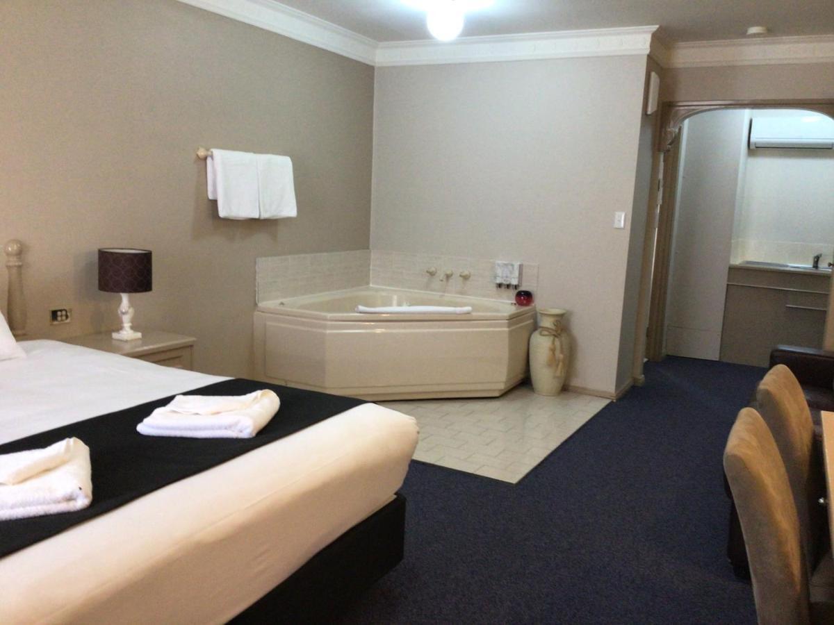 Heritage Motor Inn Goulburn Ngoại thất bức ảnh