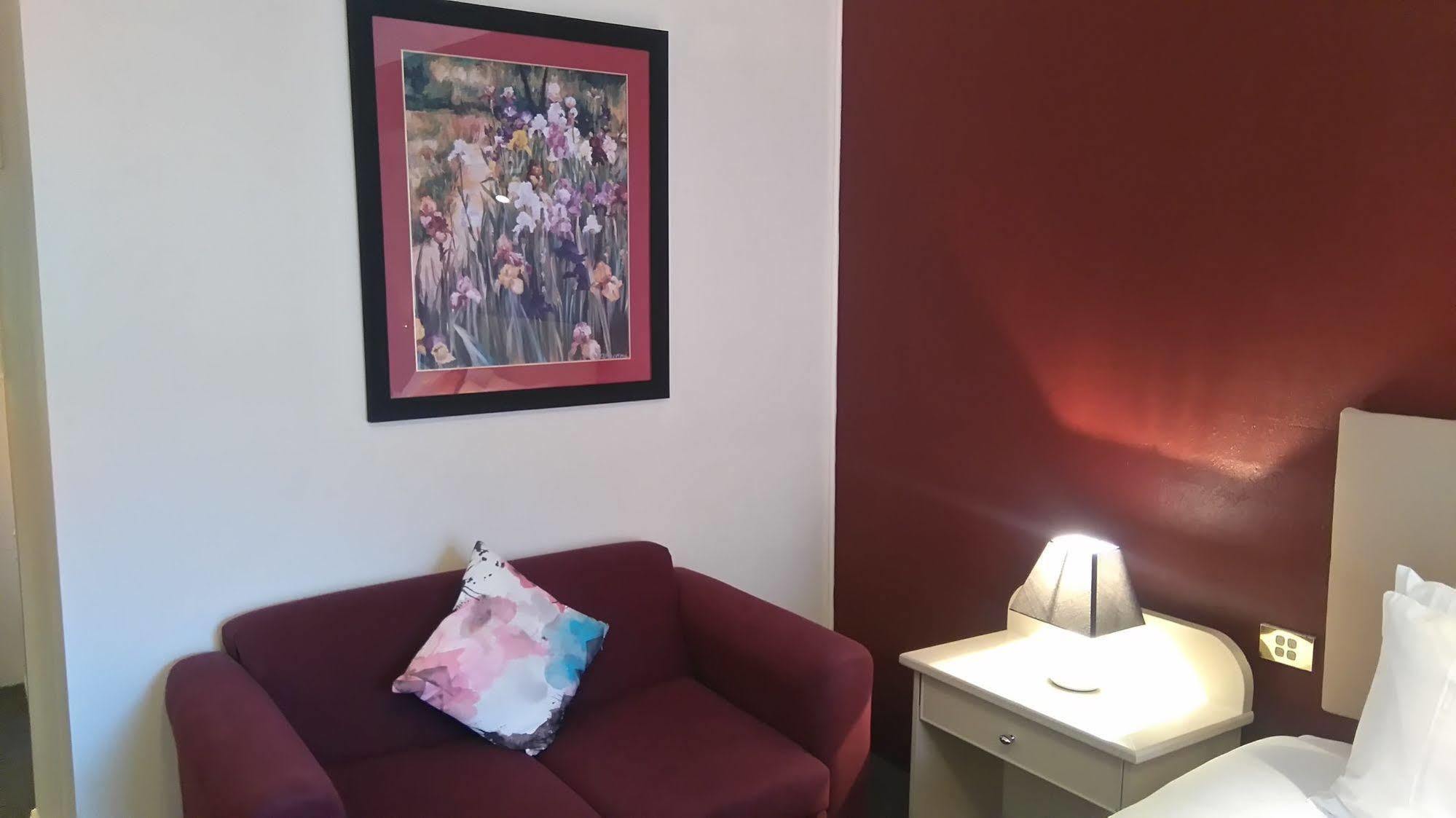 Heritage Motor Inn Goulburn Ngoại thất bức ảnh