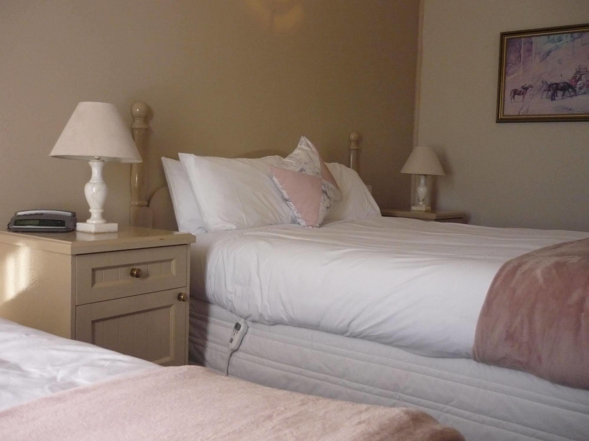 Heritage Motor Inn Goulburn Ngoại thất bức ảnh