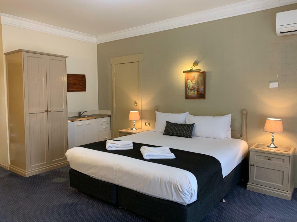 Heritage Motor Inn Goulburn Ngoại thất bức ảnh