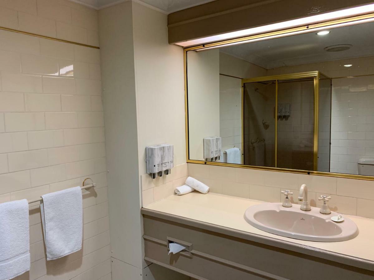Heritage Motor Inn Goulburn Ngoại thất bức ảnh