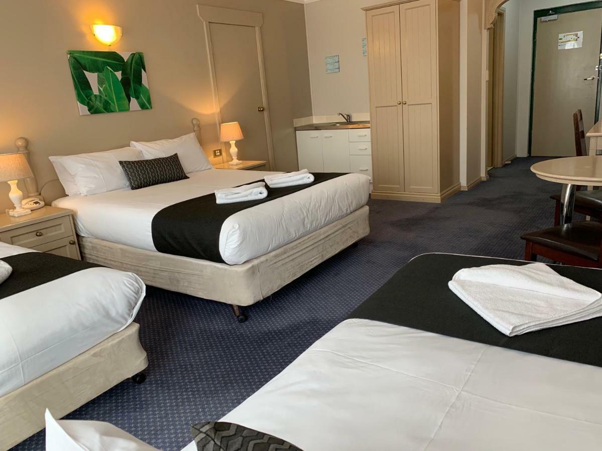 Heritage Motor Inn Goulburn Ngoại thất bức ảnh