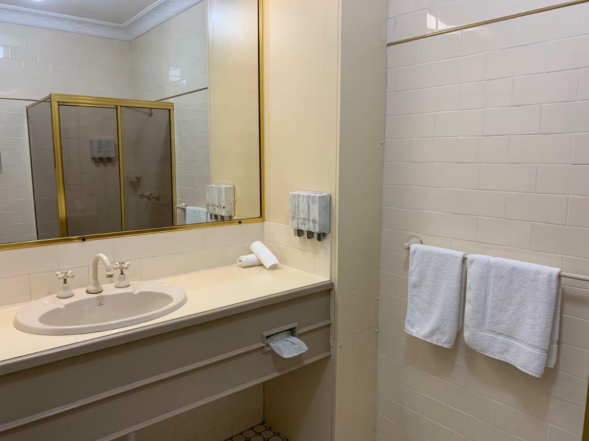 Heritage Motor Inn Goulburn Ngoại thất bức ảnh